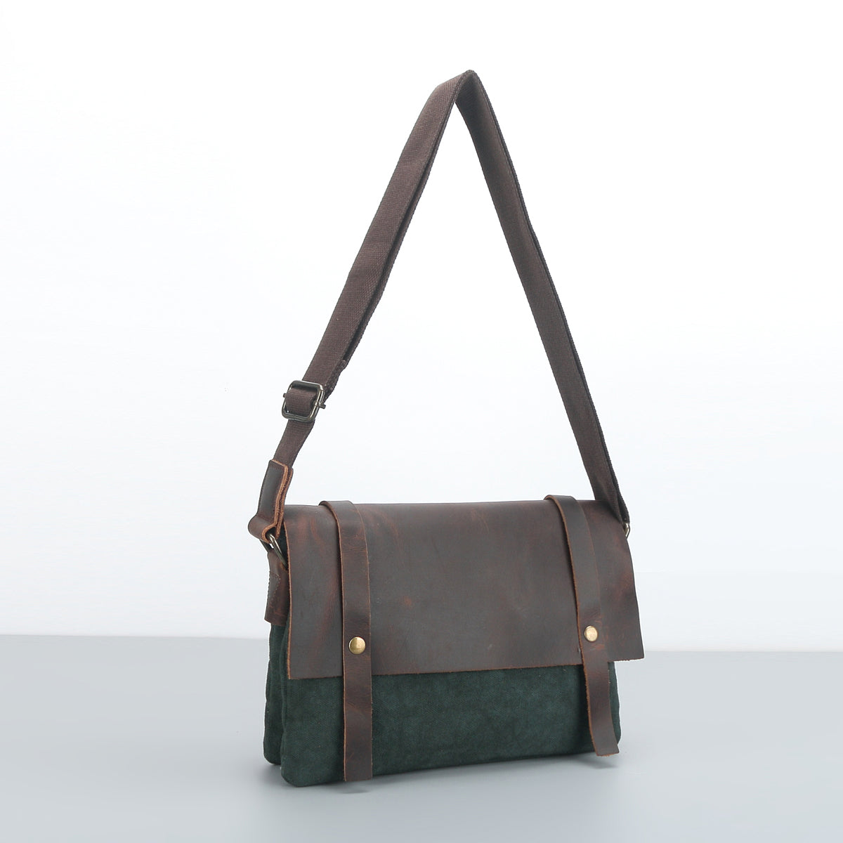 Cambridge Canvas Messenger Bag
