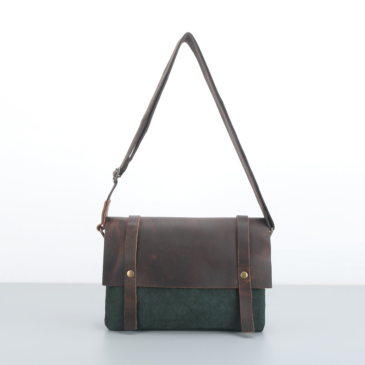 Cambridge Canvas Messenger Bag